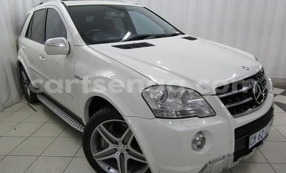 Buy Used Mercedes‒Benz ML–Class White Car in Big Bend in Lubombo District Buy Used Mercedes‒Benz ML–Class White Car in Big Bend in Lubombo District