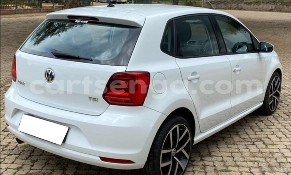 Nunua Ilio tumika Volkswagen Polo White Gari ndani ya Big Bend nchini Wilaya ya Lubombo Nunua Ilio tumika Volkswagen Polo White Gari ndani ya Big Bend nchini Wilaya ya Lubombo