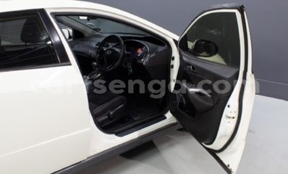 Buy Used Honda Civic White Car in Ezulwini in Hhohho Buy Used Honda Civic White Car in Ezulwini in Hhohho