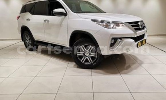 Buy Used Toyota Fortuner White Car in Ezulwini in Hhohho Buy Used Toyota Fortuner White Car in Ezulwini in Hhohho
