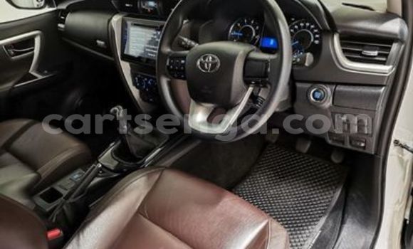 Acheter Occasion Voiture Toyota Fortuner Blanc à Ezulwini, Hhohho Acheter Occasion Voiture Toyota Fortuner Blanc à Ezulwini, Hhohho