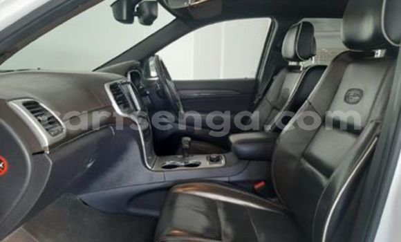 Buy Used Jeep Grand Cherokee White Car in Ezulwini in Hhohho Buy Used Jeep Grand Cherokee White Car in Ezulwini in Hhohho