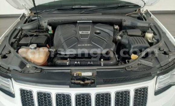 Buy Used Jeep Grand Cherokee White Car in Ezulwini in Hhohho Buy Used Jeep Grand Cherokee White Car in Ezulwini in Hhohho