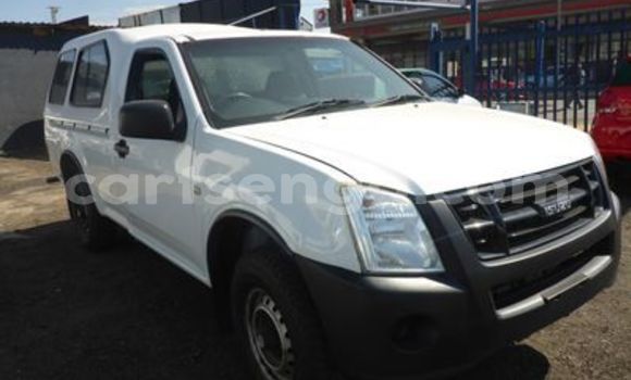 Buy Used Isuzu KB White Car in Ezulwini in Hhohho Buy Used Isuzu KB White Car in Ezulwini in Hhohho