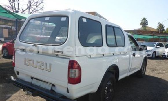 Buy Used Isuzu KB White Car in Ezulwini in Hhohho Buy Used Isuzu KB White Car in Ezulwini in Hhohho