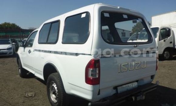 Buy Used Isuzu KB White Car in Ezulwini in Hhohho Buy Used Isuzu KB White Car in Ezulwini in Hhohho