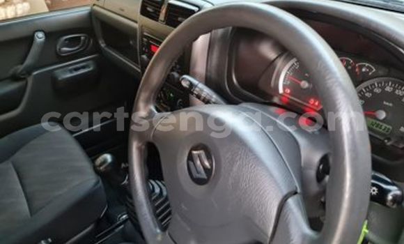 Nunua Ilio tumika Suzuki Jimny Silver Gari ndani ya Ezulwini nchini Hhohho Nunua Ilio tumika Suzuki Jimny Silver Gari ndani ya Ezulwini nchini Hhohho