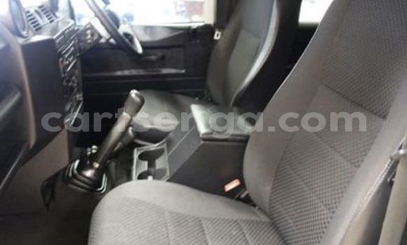 Acheter Occasion Voiture Land Rover Defender Blanc à Ezulwini, Hhohho Acheter Occasion Voiture Land Rover Defender Blanc à Ezulwini, Hhohho