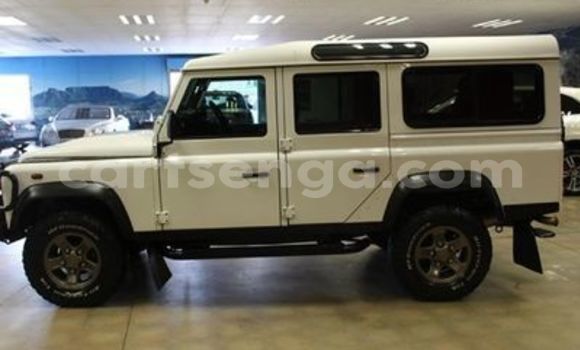 Acheter Occasion Voiture Land Rover Defender Blanc à Ezulwini, Hhohho Acheter Occasion Voiture Land Rover Defender Blanc à Ezulwini, Hhohho