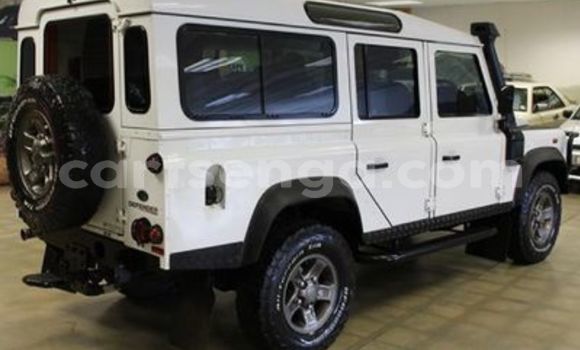 Acheter Occasion Voiture Land Rover Defender Blanc à Ezulwini, Hhohho Acheter Occasion Voiture Land Rover Defender Blanc à Ezulwini, Hhohho