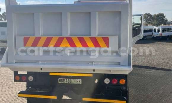 Acheter Occasion Voiture Nissan Urvan Blanc à Ezulwini, Hhohho Acheter Occasion Voiture Nissan Urvan Blanc à Ezulwini, Hhohho