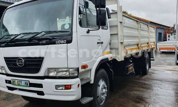 Nunua Ilio tumika Nissan Urvan White Gari ndani ya Ezulwini nchini Hhohho Nunua Ilio tumika Nissan Urvan White Gari ndani ya Ezulwini nchini Hhohho