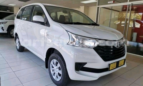 Nunua Ilio tumika Toyota Avanza White Gari ndani ya Ezulwini nchini Hhohho Nunua Ilio tumika Toyota Avanza White Gari ndani ya Ezulwini nchini Hhohho