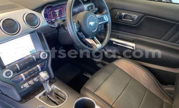 Buy Used Ford Mustang White Car in Ezulwini in Hhohho Buy Used Ford Mustang White Car in Ezulwini in Hhohho