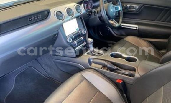 Buy Used Ford Mustang White Car in Ezulwini in Hhohho Buy Used Ford Mustang White Car in Ezulwini in Hhohho