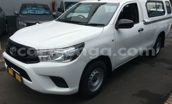 Buy Used Toyota Hilux White Car in Mbabane in Manzini Buy Used Toyota Hilux White Car in Mbabane in Manzini