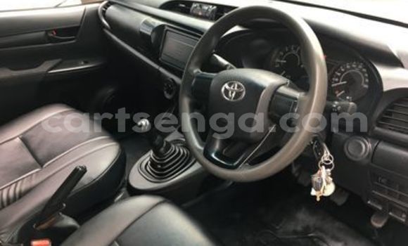 Buy Used Toyota Hilux White Car in Mbabane in Manzini Buy Used Toyota Hilux White Car in Mbabane in Manzini