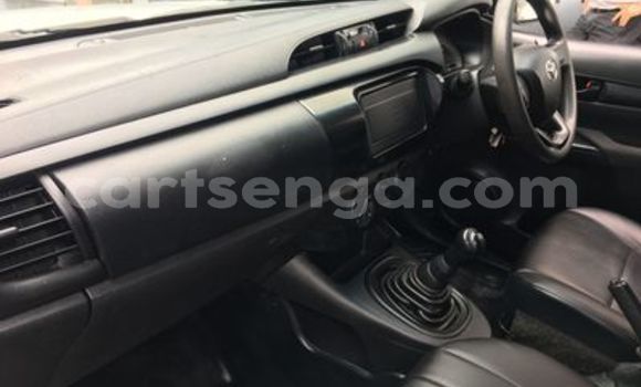 Buy Used Toyota Hilux White Car in Mbabane in Manzini Buy Used Toyota Hilux White Car in Mbabane in Manzini