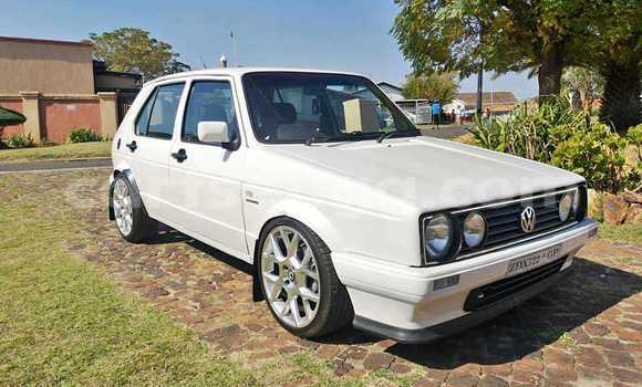 Acheter Occasion Voiture Volkswagen Golf Blanc à Bulembu, Hhohho Acheter Occasion Voiture Volkswagen Golf Blanc à Bulembu, Hhohho