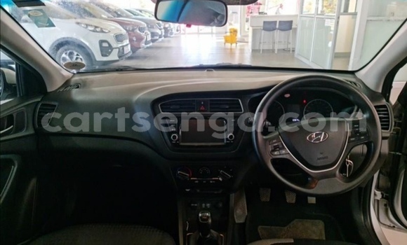 Nunua Ilio tumika Hyundai i20 Silver Gari ndani ya Big Bend nchini Wilaya ya Lubombo Nunua Ilio tumika Hyundai i20 Silver Gari ndani ya Big Bend nchini Wilaya ya Lubombo