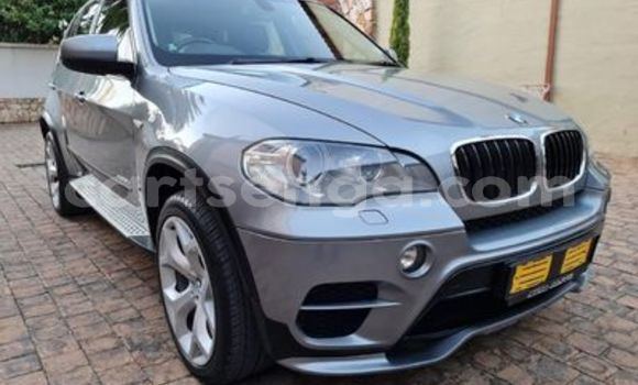 Nunua Ilio tumika BMW X3 Silver Gari ndani ya Ezulwini nchini Hhohho Nunua Ilio tumika BMW X3 Silver Gari ndani ya Ezulwini nchini Hhohho