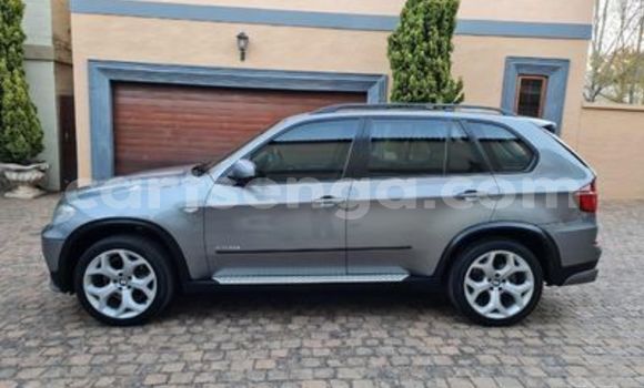 Nunua Ilio tumika BMW X3 Silver Gari ndani ya Ezulwini nchini Hhohho Nunua Ilio tumika BMW X3 Silver Gari ndani ya Ezulwini nchini Hhohho
