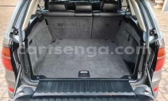 Nunua Ilio tumika BMW X3 Silver Gari ndani ya Ezulwini nchini Hhohho Nunua Ilio tumika BMW X3 Silver Gari ndani ya Ezulwini nchini Hhohho