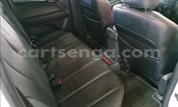 Acheter Occasion Voiture Isuzu D–MAX Blanc à Hlatikulu, Shiselweni District Acheter Occasion Voiture Isuzu D–MAX Blanc à Hlatikulu, Shiselweni District