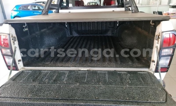 Acheter Occasion Voiture Isuzu D–MAX Blanc à Hlatikulu, Shiselweni District Acheter Occasion Voiture Isuzu D–MAX Blanc à Hlatikulu, Shiselweni District