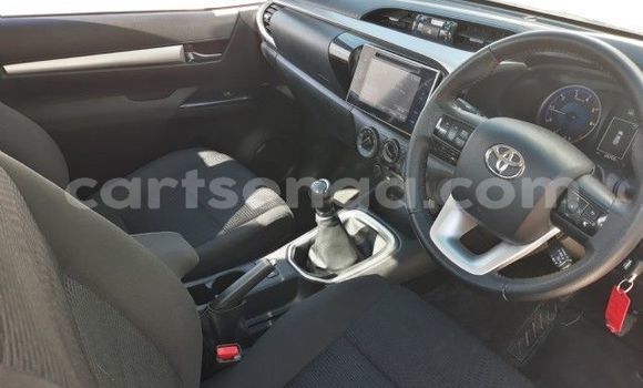 Buy Used Toyota Hilux Red Car in Bhunya in Manzini Buy Used Toyota Hilux Red Car in Bhunya in Manzini