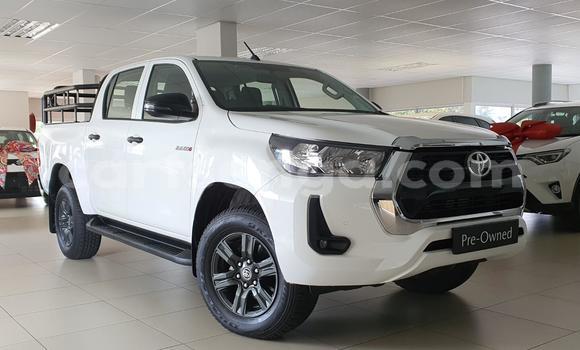 Buy Used Toyota Hilux White Car in Ezulwini in Hhohho
