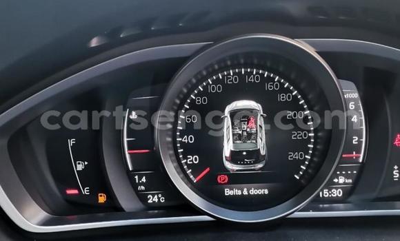 Nunua Ilio tumika Volvo V40 Silver Gari ndani ya Big Bend nchini Lubombo Nunua Ilio tumika Volvo V40 Silver Gari ndani ya Big Bend nchini Lubombo