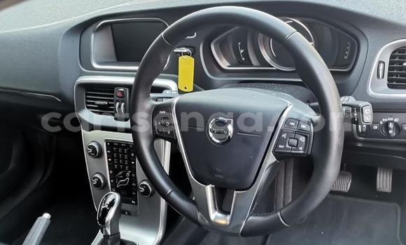 Nunua Ilio tumika Volvo V40 Silver Gari ndani ya Big Bend nchini Lubombo Nunua Ilio tumika Volvo V40 Silver Gari ndani ya Big Bend nchini Lubombo