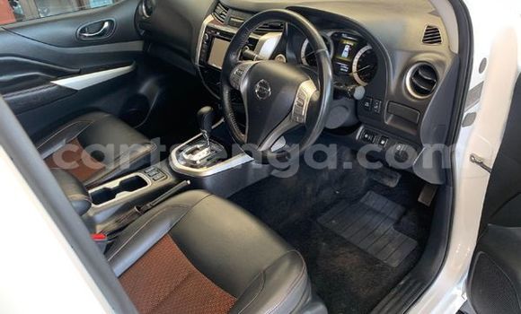 Nunua Ilio tumika Nissan Navara White Gari ndani ya Bulembu nchini Hhohho Nunua Ilio tumika Nissan Navara White Gari ndani ya Bulembu nchini Hhohho