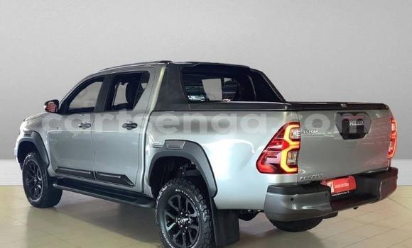 Buy Used Toyota Hilux Silver Car in Ezulwini in Hhohho Buy Used Toyota Hilux Silver Car in Ezulwini in Hhohho