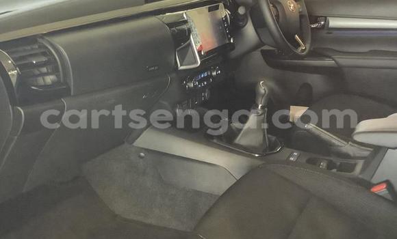 Buy Used Toyota Hilux Silver Car in Ezulwini in Hhohho Buy Used Toyota Hilux Silver Car in Ezulwini in Hhohho