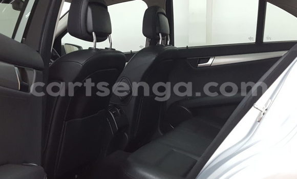 Acheter Occasion Voiture Mercedes-Benz C180 coupe Gris à Ezulwini, Hhohho Acheter Occasion Voiture Mercedes-Benz C180 coupe Gris à Ezulwini, Hhohho