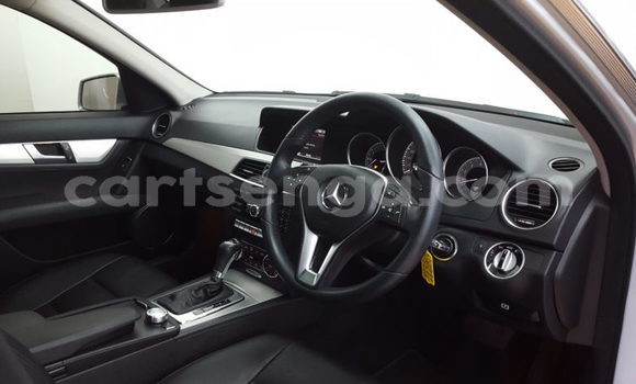 Acheter Occasion Voiture Mercedes-Benz C180 coupe Gris à Ezulwini, Hhohho Acheter Occasion Voiture Mercedes-Benz C180 coupe Gris à Ezulwini, Hhohho