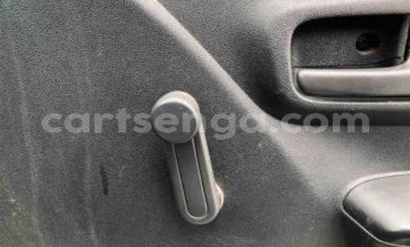 Nunua Ilio tumika Daihatsu Mira White Gari ndani ya Ezulwini nchini Hhohho Nunua Ilio tumika Daihatsu Mira White Gari ndani ya Ezulwini nchini Hhohho