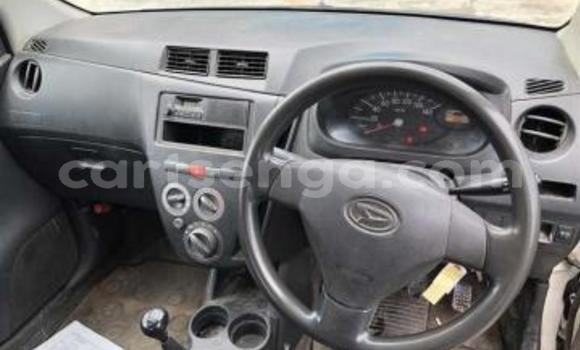 Nunua Ilio tumika Daihatsu Mira White Gari ndani ya Ezulwini nchini Hhohho Nunua Ilio tumika Daihatsu Mira White Gari ndani ya Ezulwini nchini Hhohho