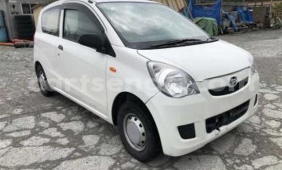 Nunua Ilio tumika Daihatsu Mira White Gari ndani ya Ezulwini nchini Hhohho Nunua Ilio tumika Daihatsu Mira White Gari ndani ya Ezulwini nchini Hhohho