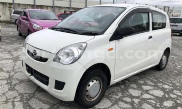 Nunua Ilio tumika Daihatsu Mira White Gari ndani ya Ezulwini nchini Hhohho Nunua Ilio tumika Daihatsu Mira White Gari ndani ya Ezulwini nchini Hhohho