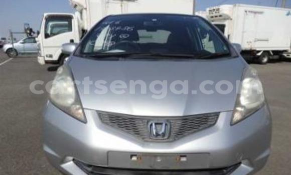 Nunua Ilio tumika Honda FIT White Gari ndani ya Ezulwini nchini Hhohho Nunua Ilio tumika Honda FIT White Gari ndani ya Ezulwini nchini Hhohho