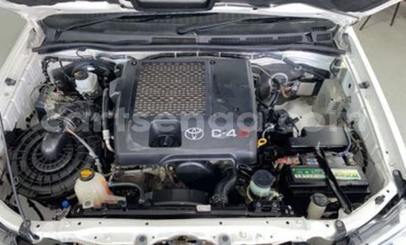 Nunua Ilio tumika Toyota Hilux White Gari ndani ya Ezulwini nchini Hhohho Nunua Ilio tumika Toyota Hilux White Gari ndani ya Ezulwini nchini Hhohho