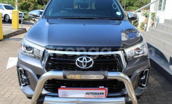 Buy Used Toyota Hilux Silver Car in Ezulwini in Hhohho Buy Used Toyota Hilux Silver Car in Ezulwini in Hhohho