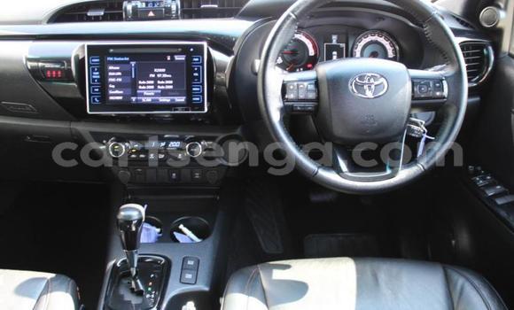 Buy Used Toyota Hilux Silver Car in Ezulwini in Hhohho Buy Used Toyota Hilux Silver Car in Ezulwini in Hhohho