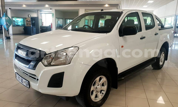 Nunua Ilio tumika Isuzu KB White Gari ndani ya Mbabane nchini Manzini Nunua Ilio tumika Isuzu KB White Gari ndani ya Mbabane nchini Manzini