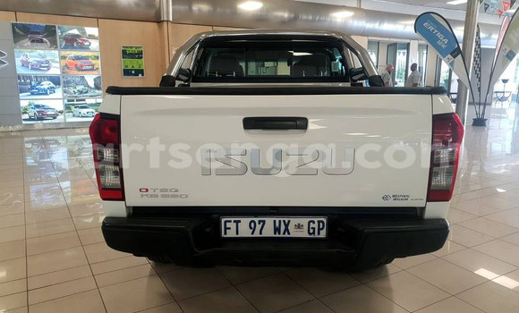 Nunua Ilio tumika Isuzu KB White Gari ndani ya Mbabane nchini Manzini Nunua Ilio tumika Isuzu KB White Gari ndani ya Mbabane nchini Manzini