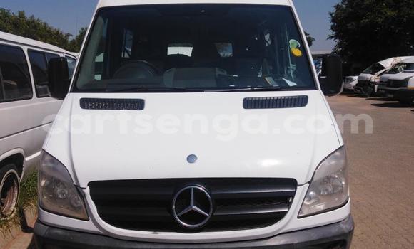Buy Used Mercedes-Benz C-Classe White Car in Mbabane in Manzini Buy Used Mercedes-Benz C-Classe White Car in Mbabane in Manzini