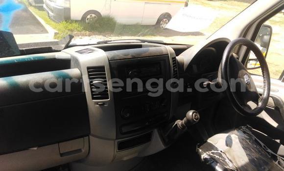 Buy Used Volkswagen Quantum White Car in Mbabane in Manzini Buy Used Volkswagen Quantum White Car in Mbabane in Manzini